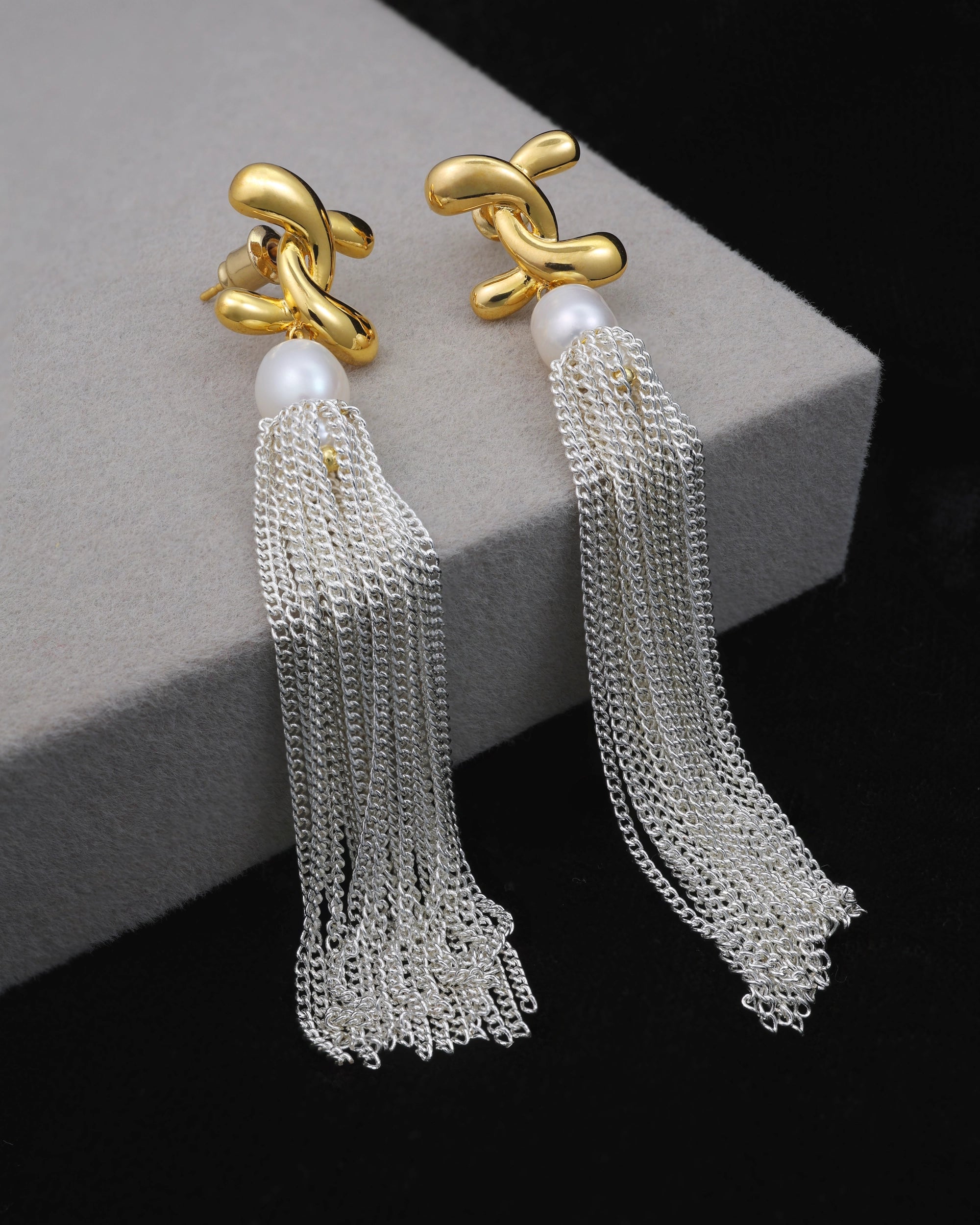 Arc Pearl Dangle - Gold