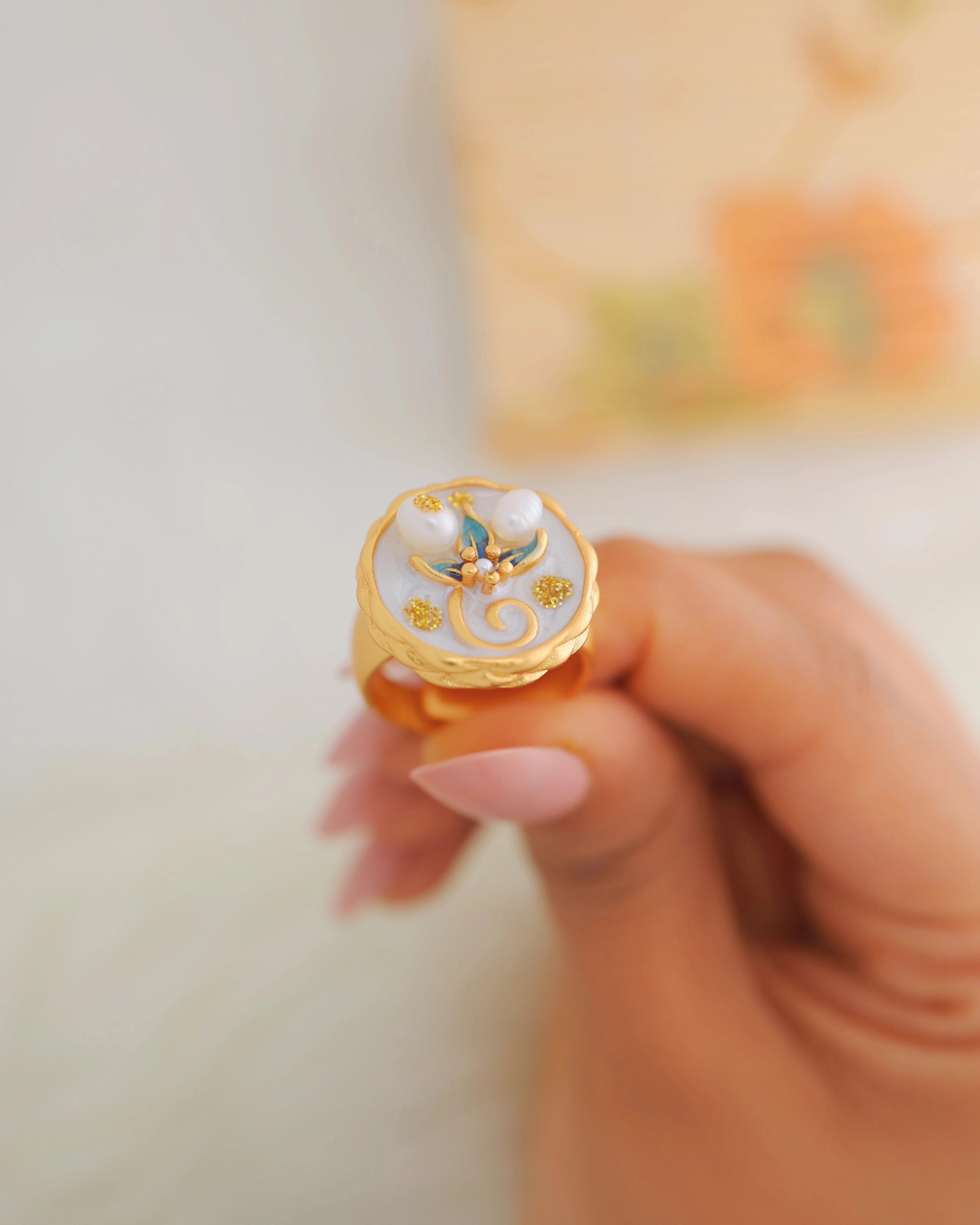 Dual Pearl White Enameled Circle