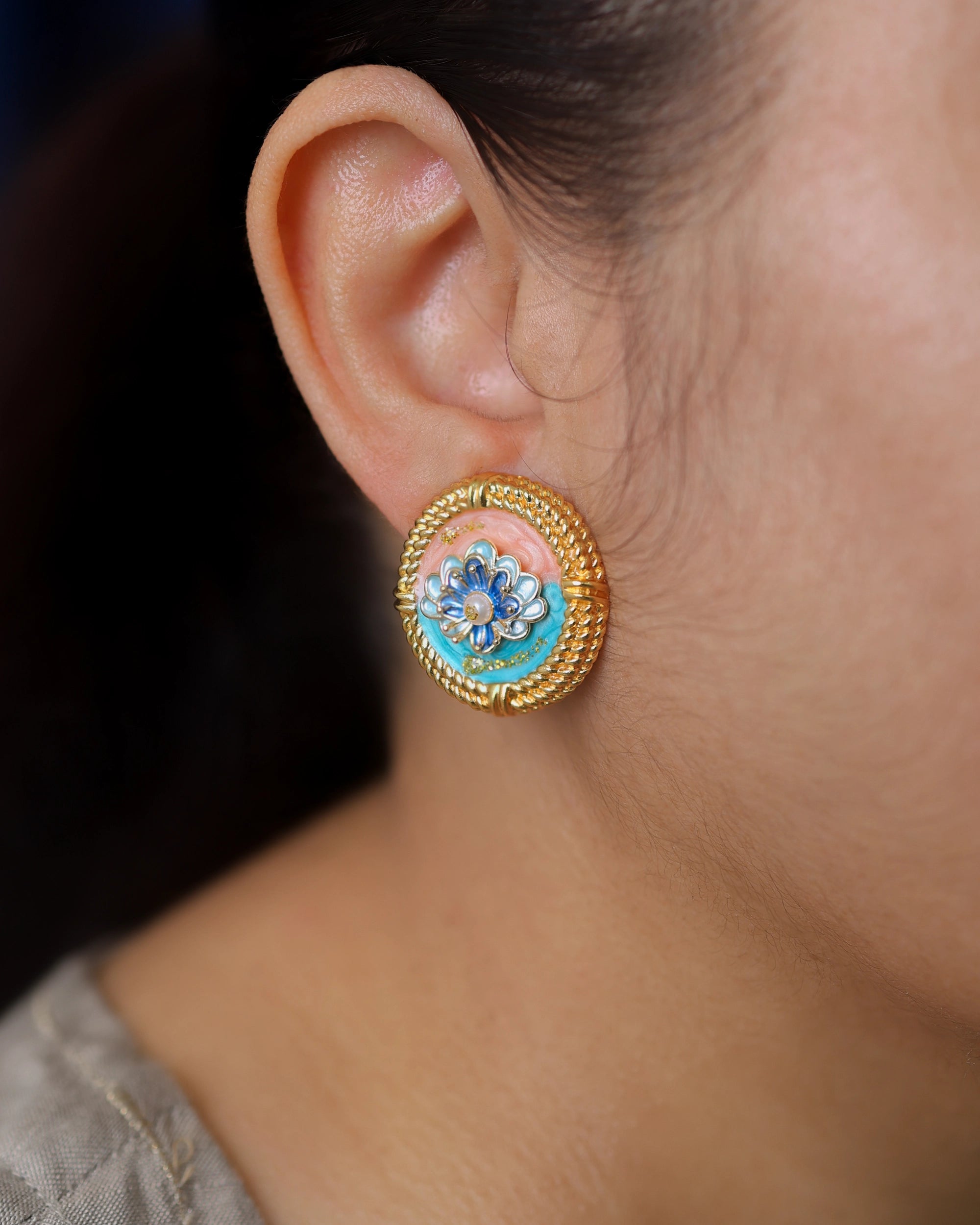 Euro Hues Pearl Ear Studs hover