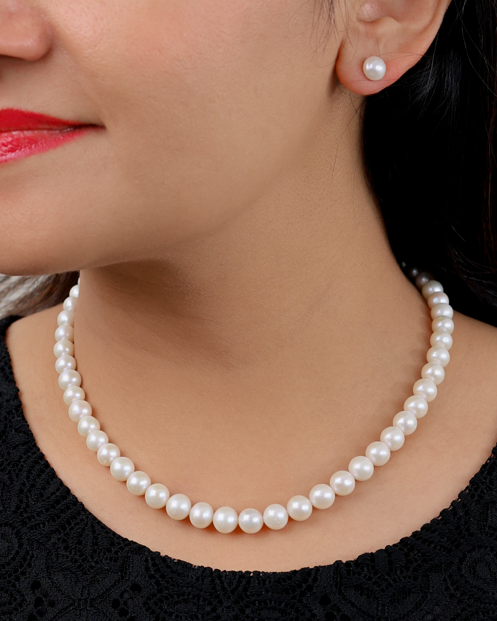 Round Pearl Artistic Necklace | Flawnt Jewelry 