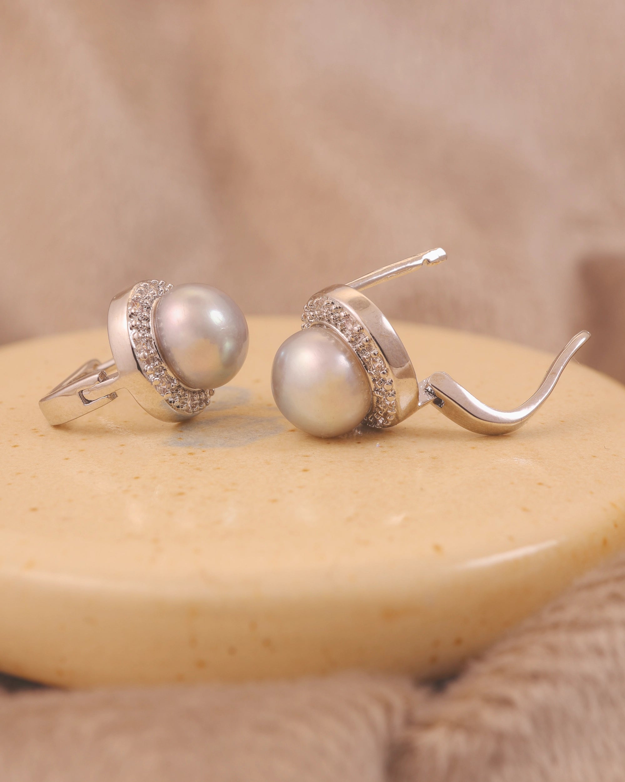 Executive Pearl Studs Gray hover