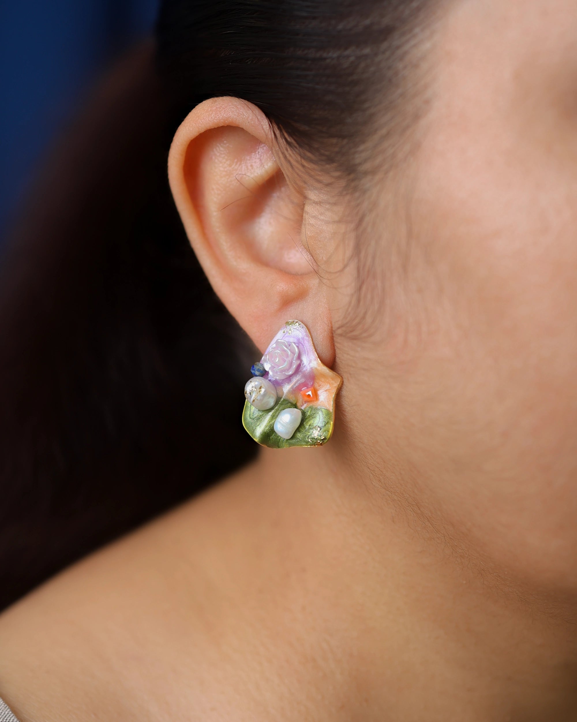 Jardin Monet Baroque Pearl Ear Studs