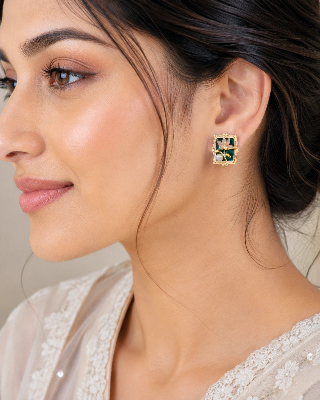 Bloom Portrait Pearl Ear Studs - Emerald