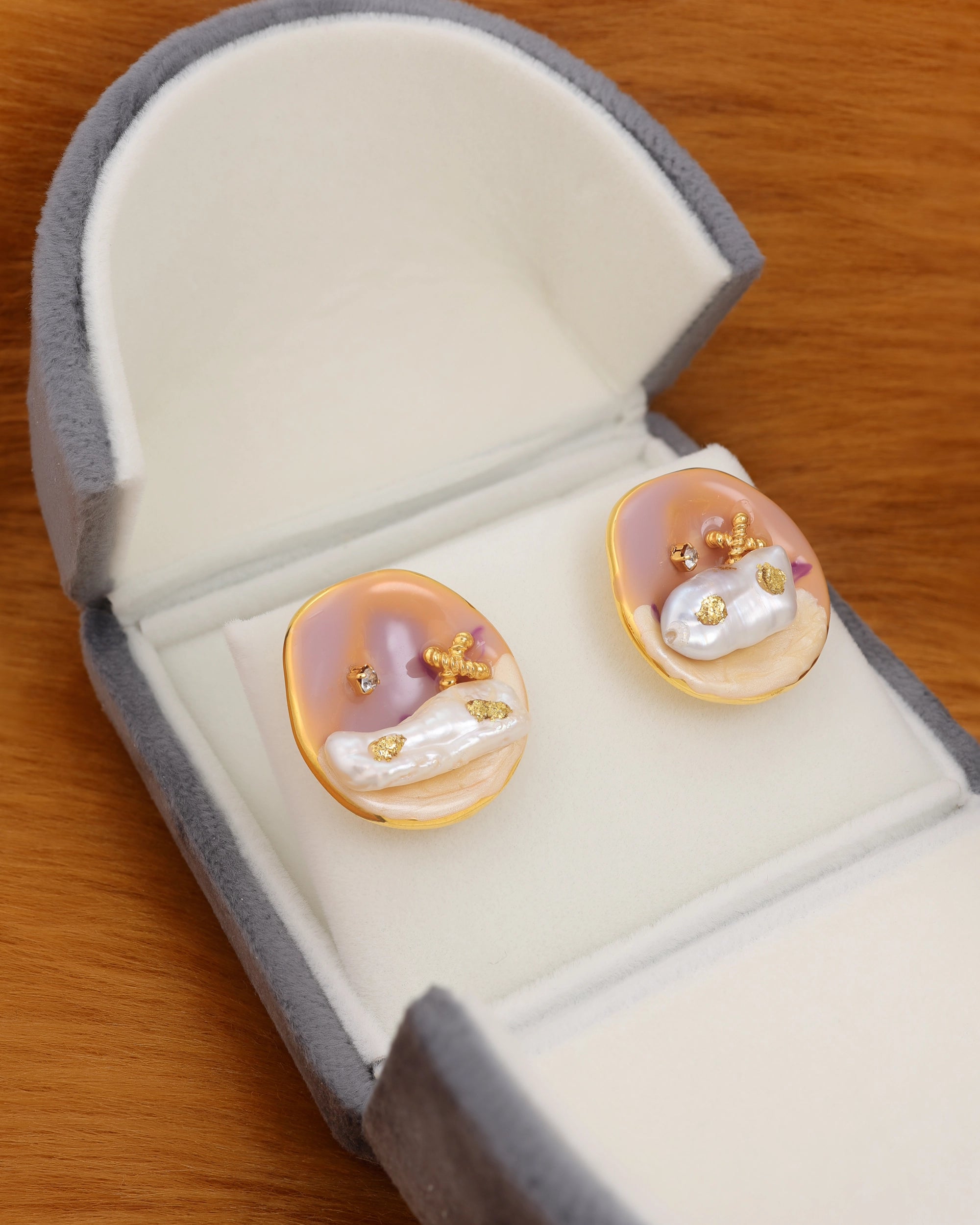 MOP in Shell Ear Stud - Pink