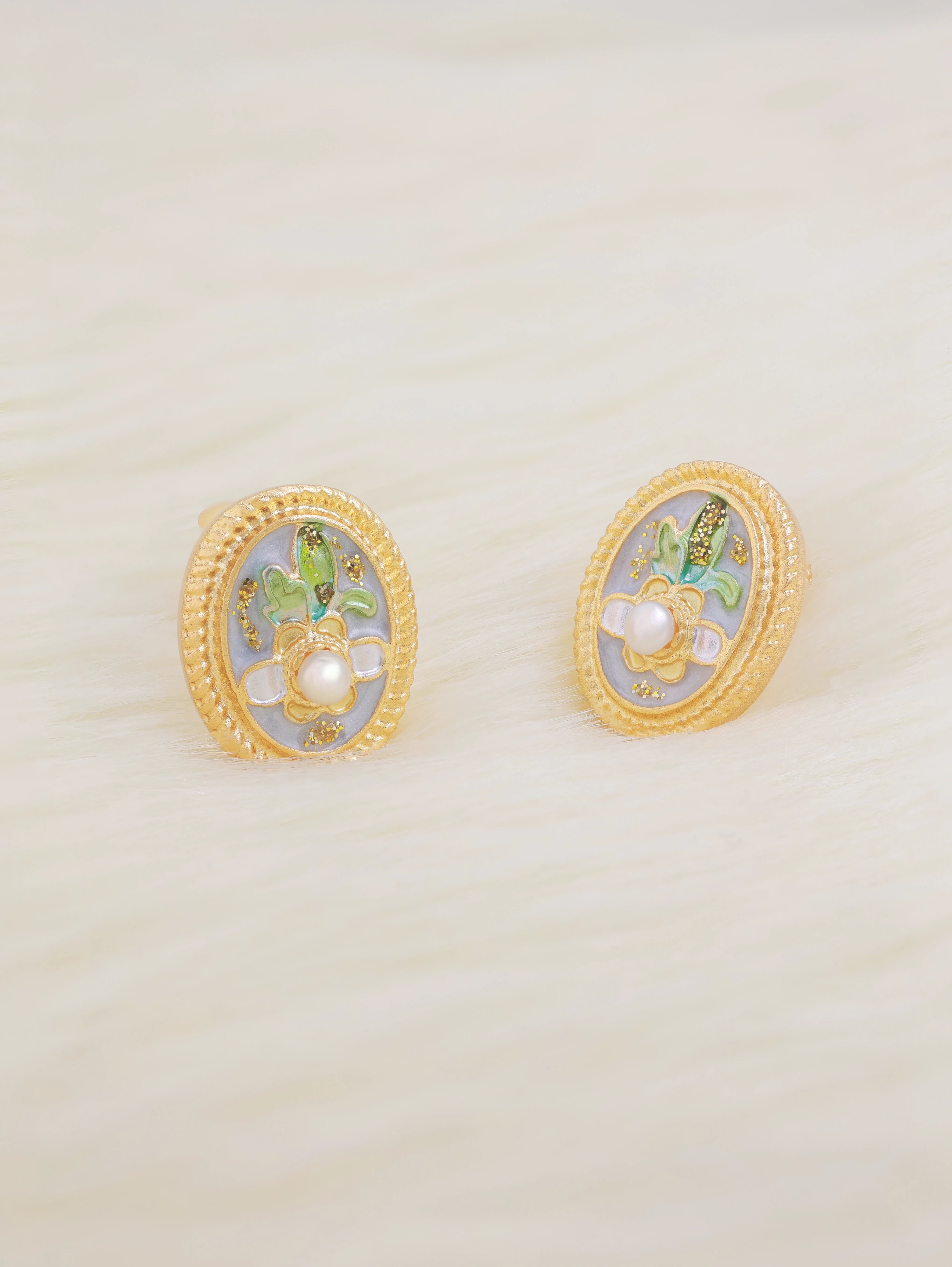 Dainty Pastel Motif Pearl Ear Studs
