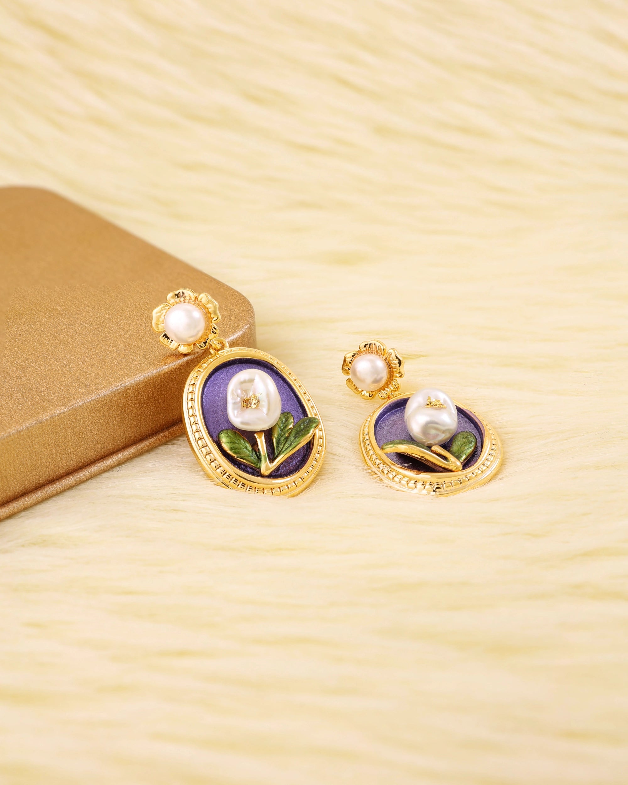 Paris Blue Pearl Ear Dangle hover