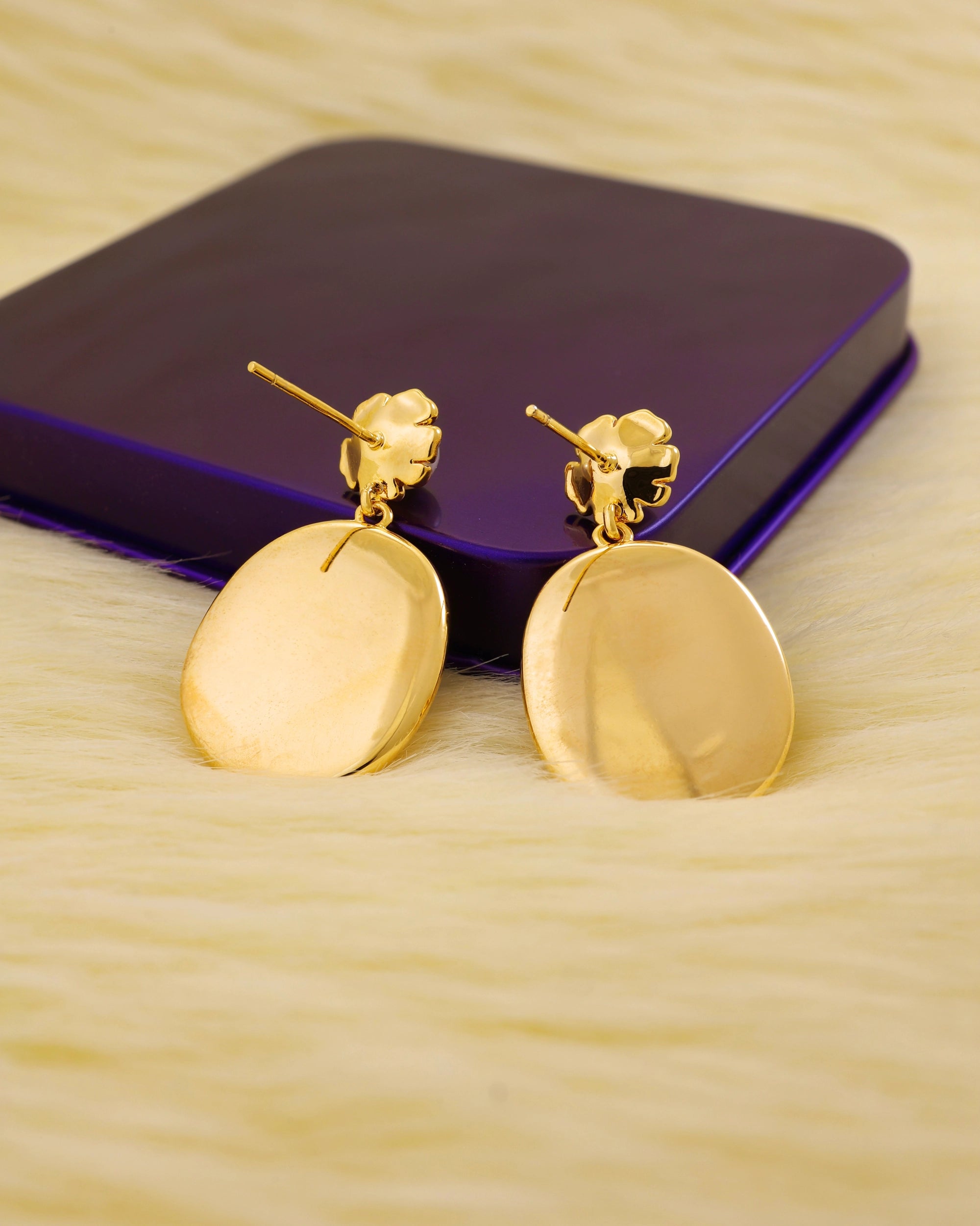 Paris Blue Pearl Ear Dangle