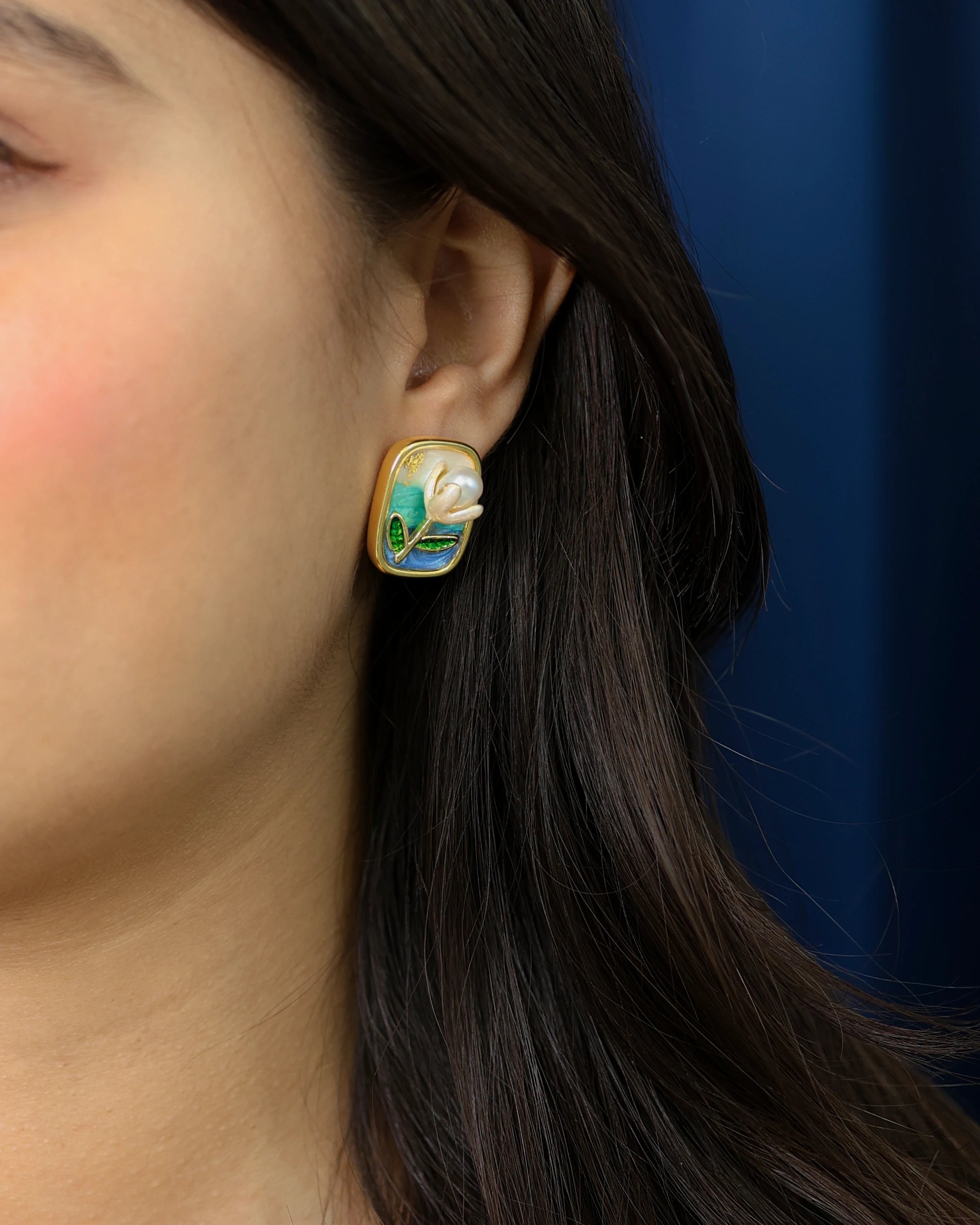 Pearl in Bud Ear Studs - Blue