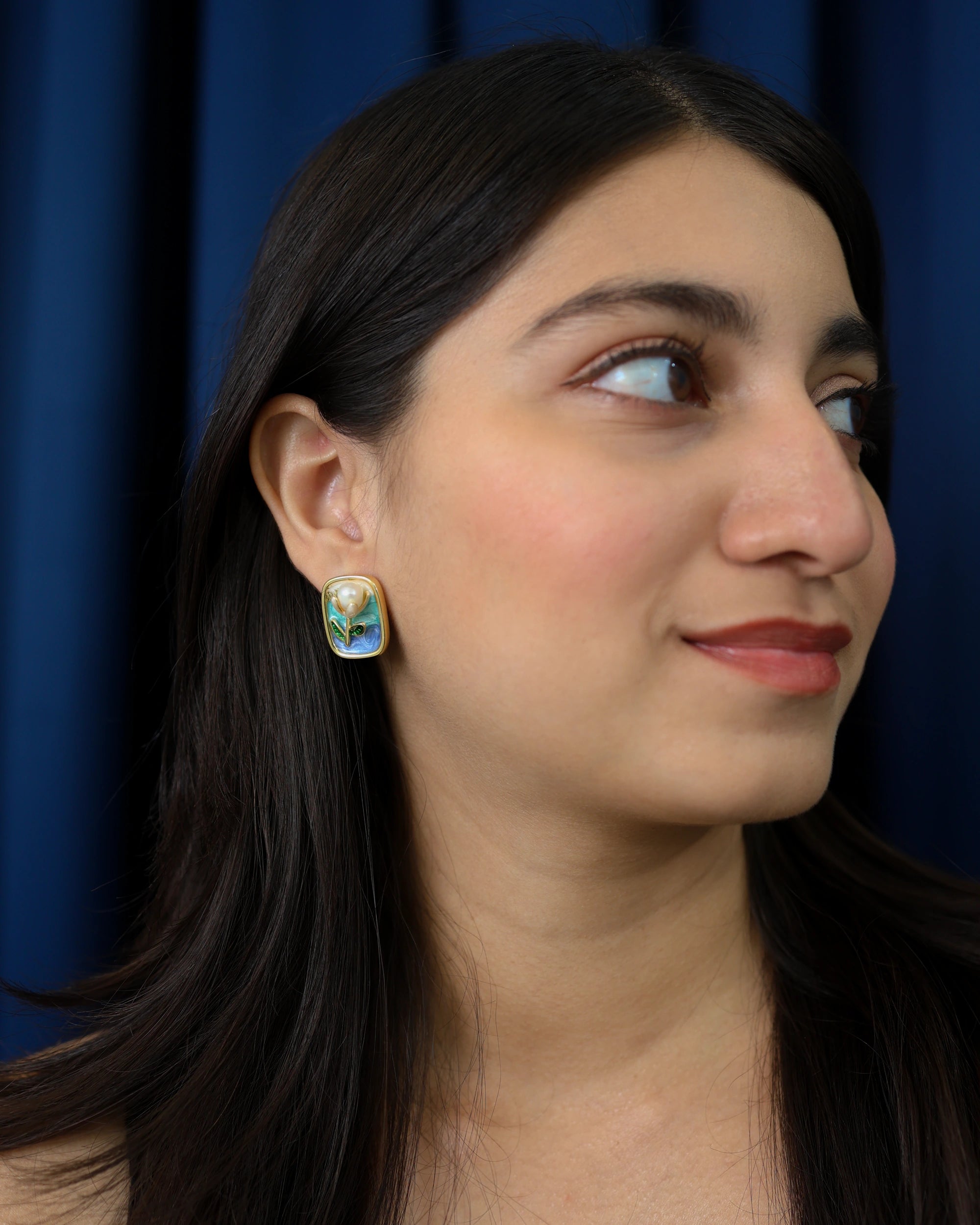 Pearl in Bud Ear Studs - Blue