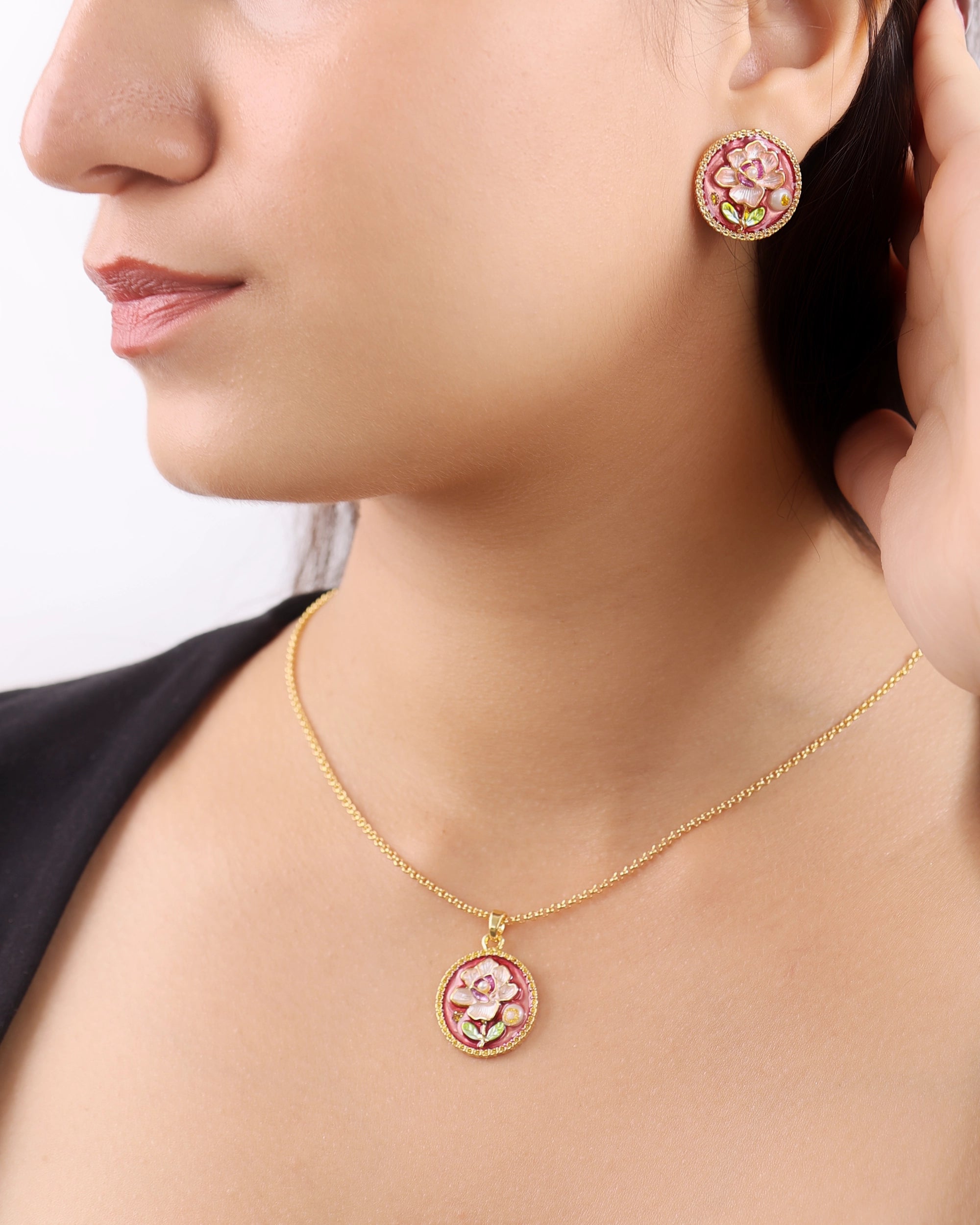 Blackcurrent Circle Pendant Set