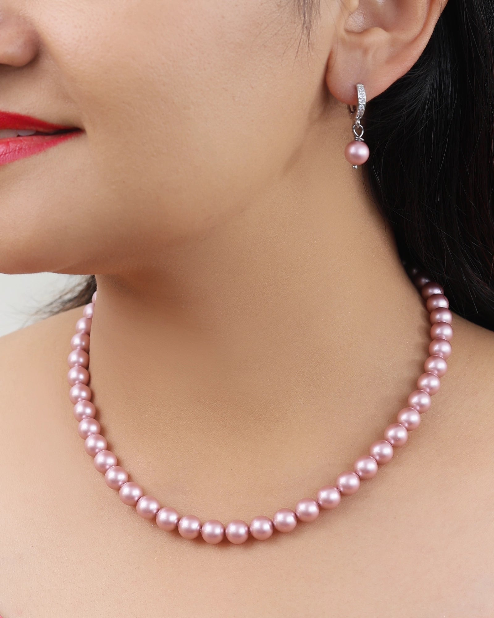 Elegant European Powder Rose Pearl Necklace