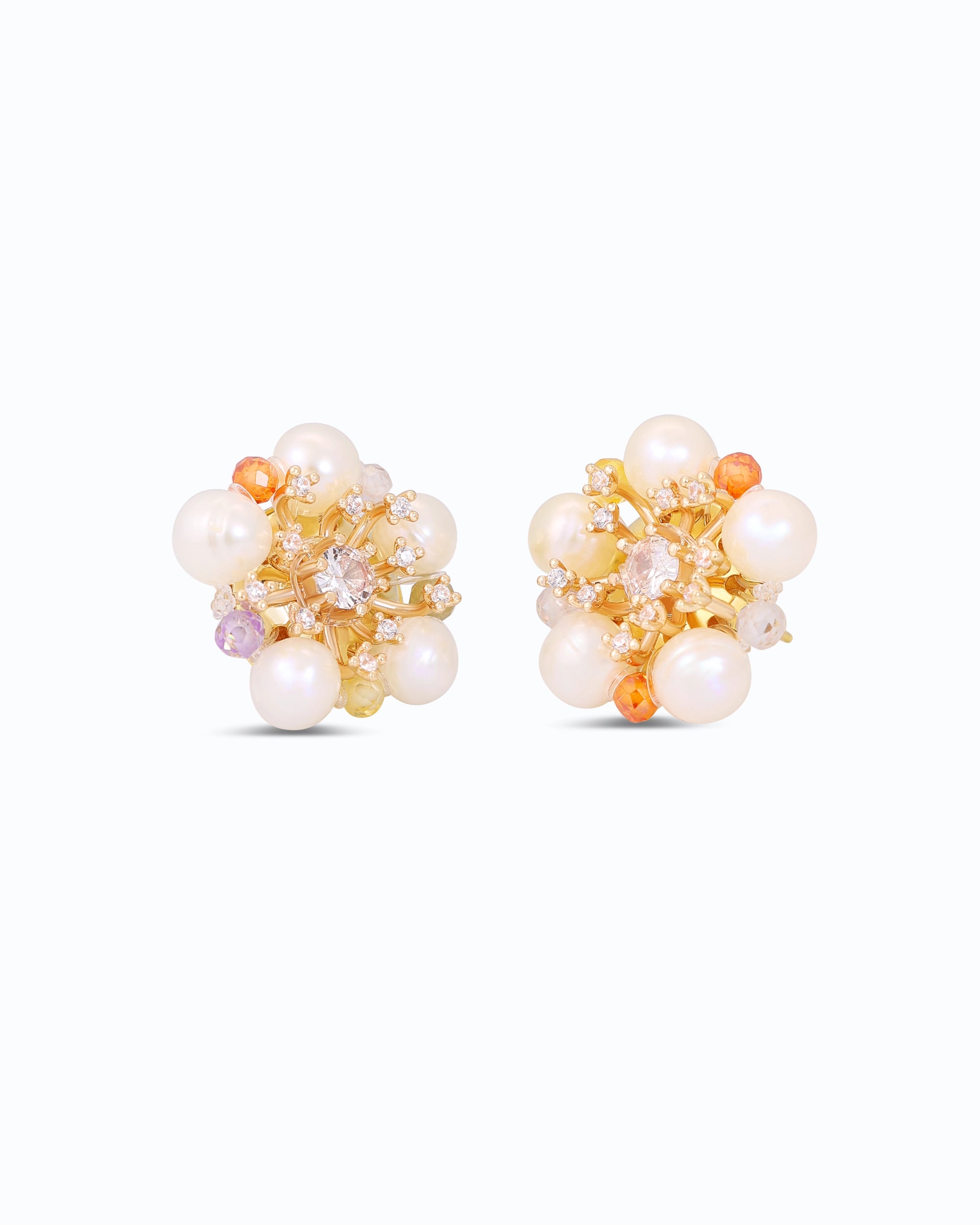 Rhinestone Floral Core Woven Natural Pearl Ear Studs