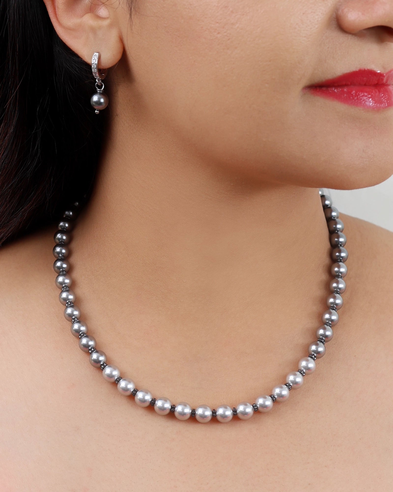 Black Gradient Swarovski® Pearl Necklace | Flawnt 