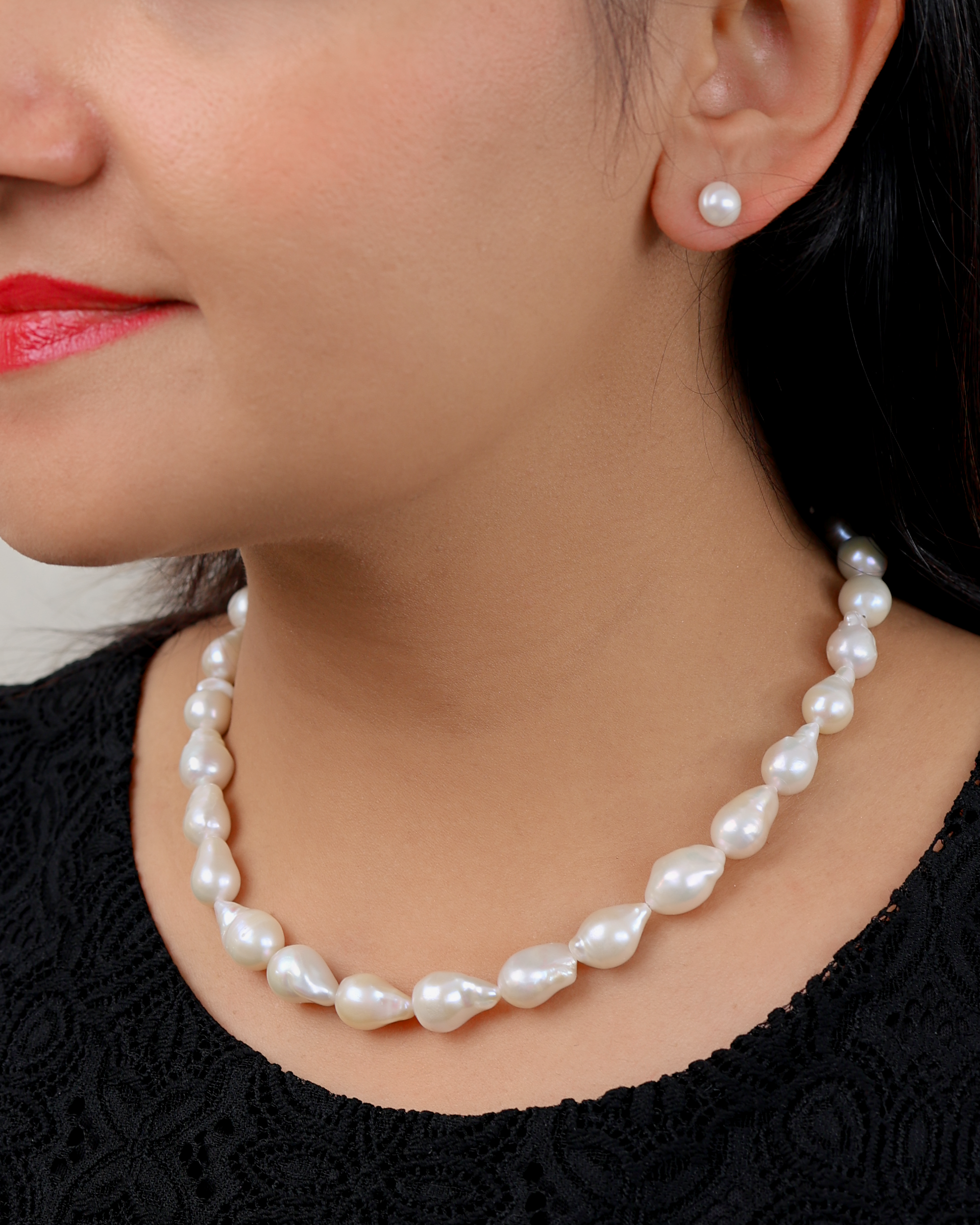 Baroque Pearls Necklace (Pearl White) | Flawnt Jewelry 