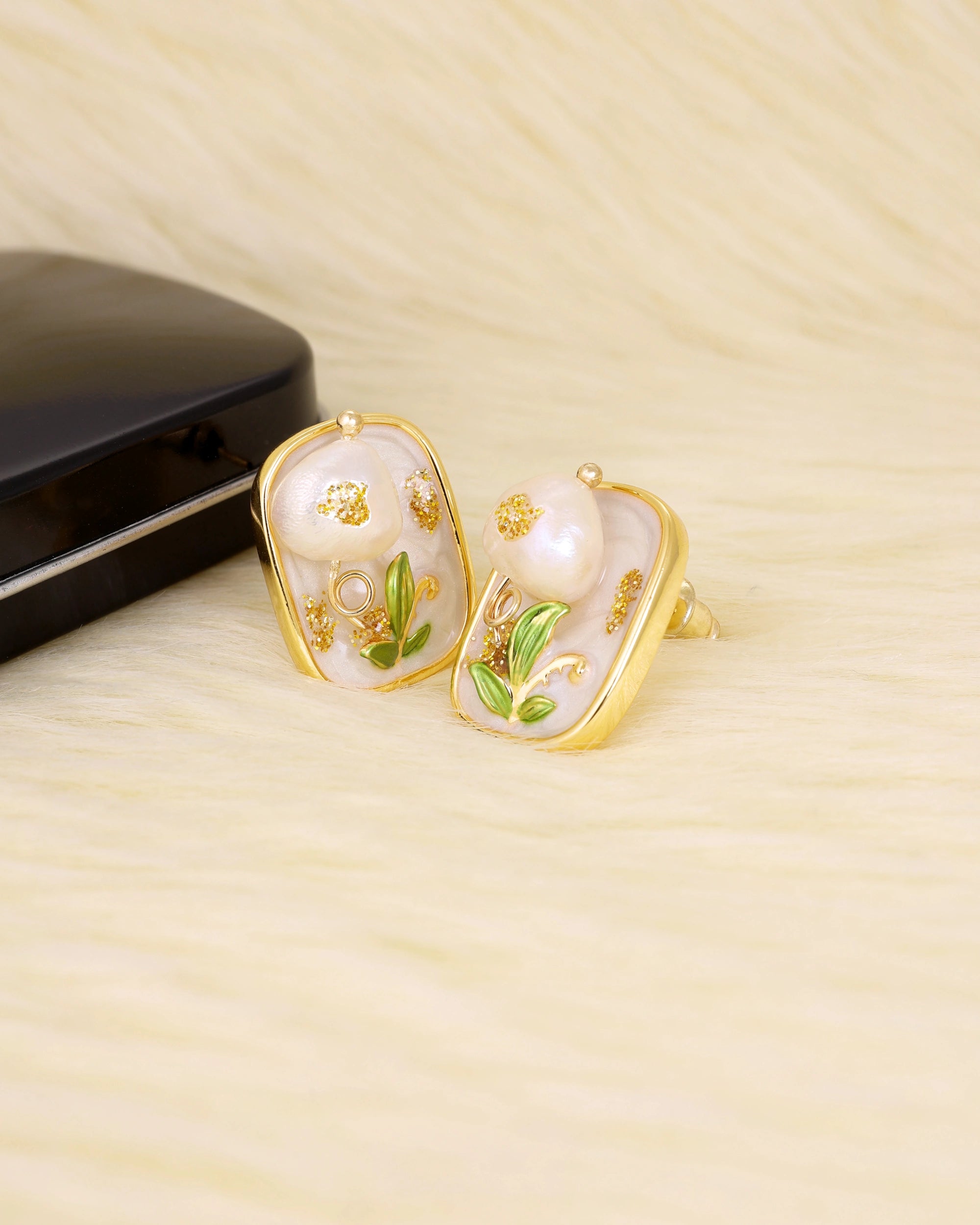 White Pearl Plant Ear Studs