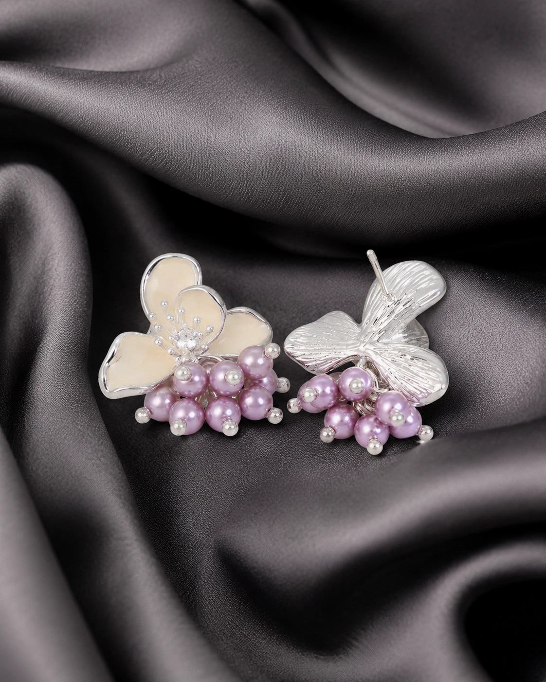 Camellias Pearl Dangle - Lavendar