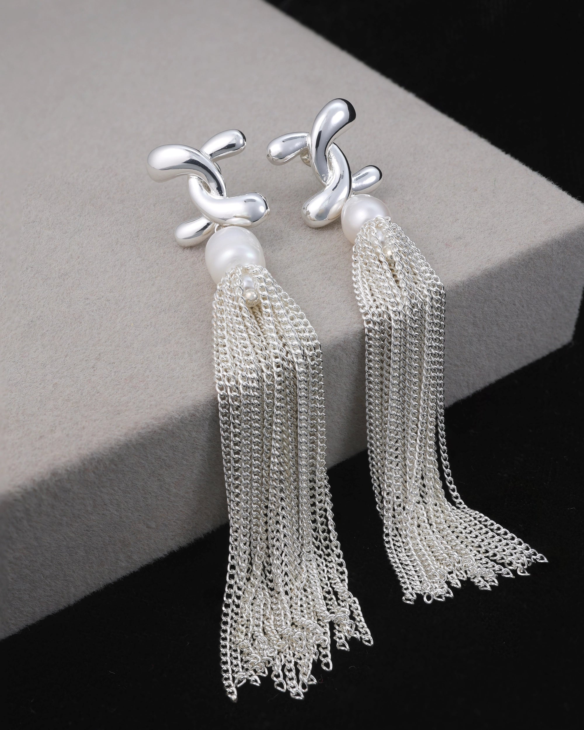 Arc Pearl Dangle - Silver