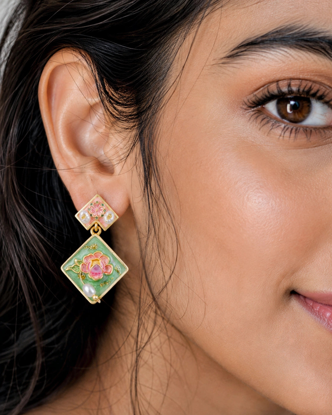 Pearl Diamond Dangle - Green