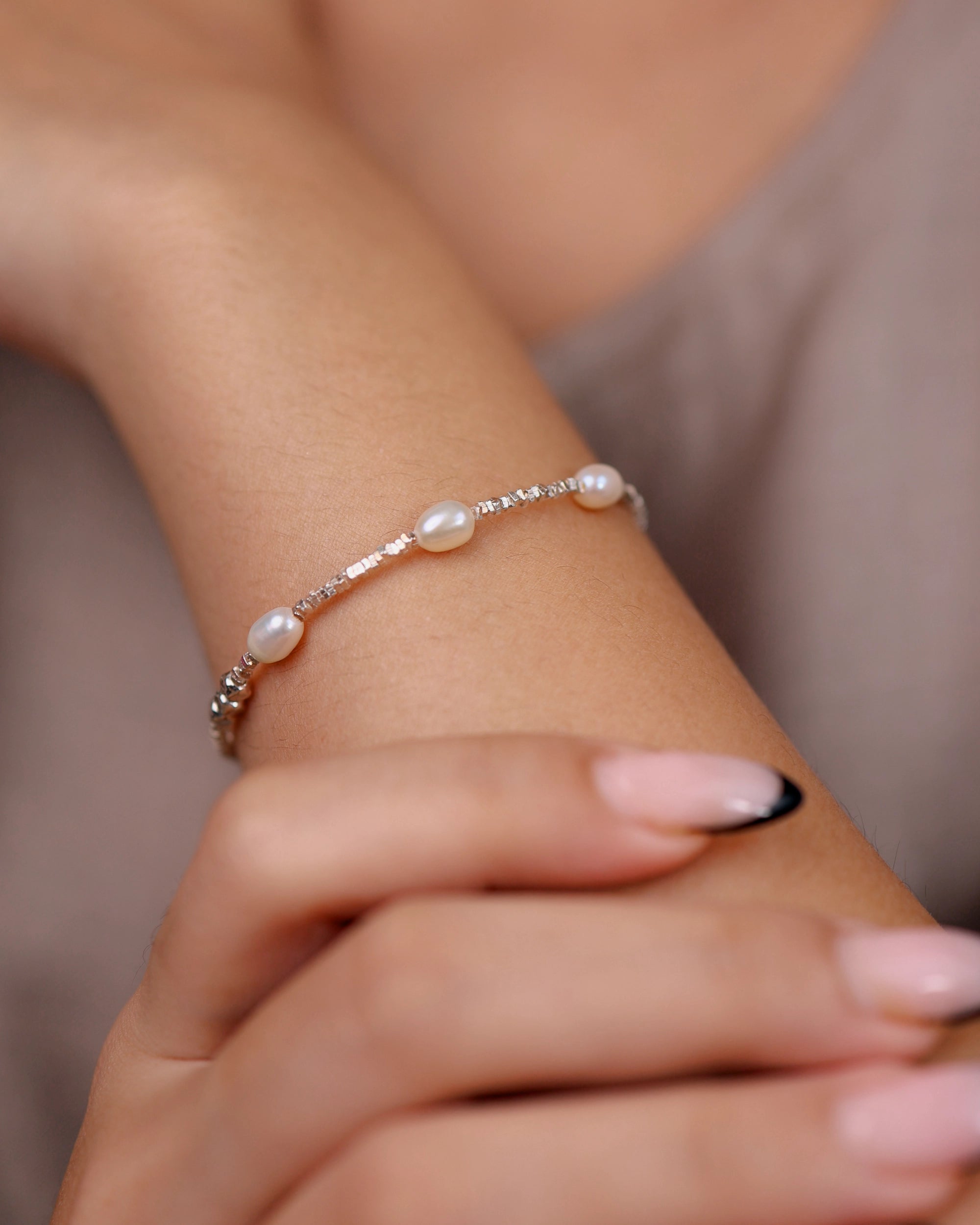 Spaced Pearl in 925 Silver cubes Bracelet