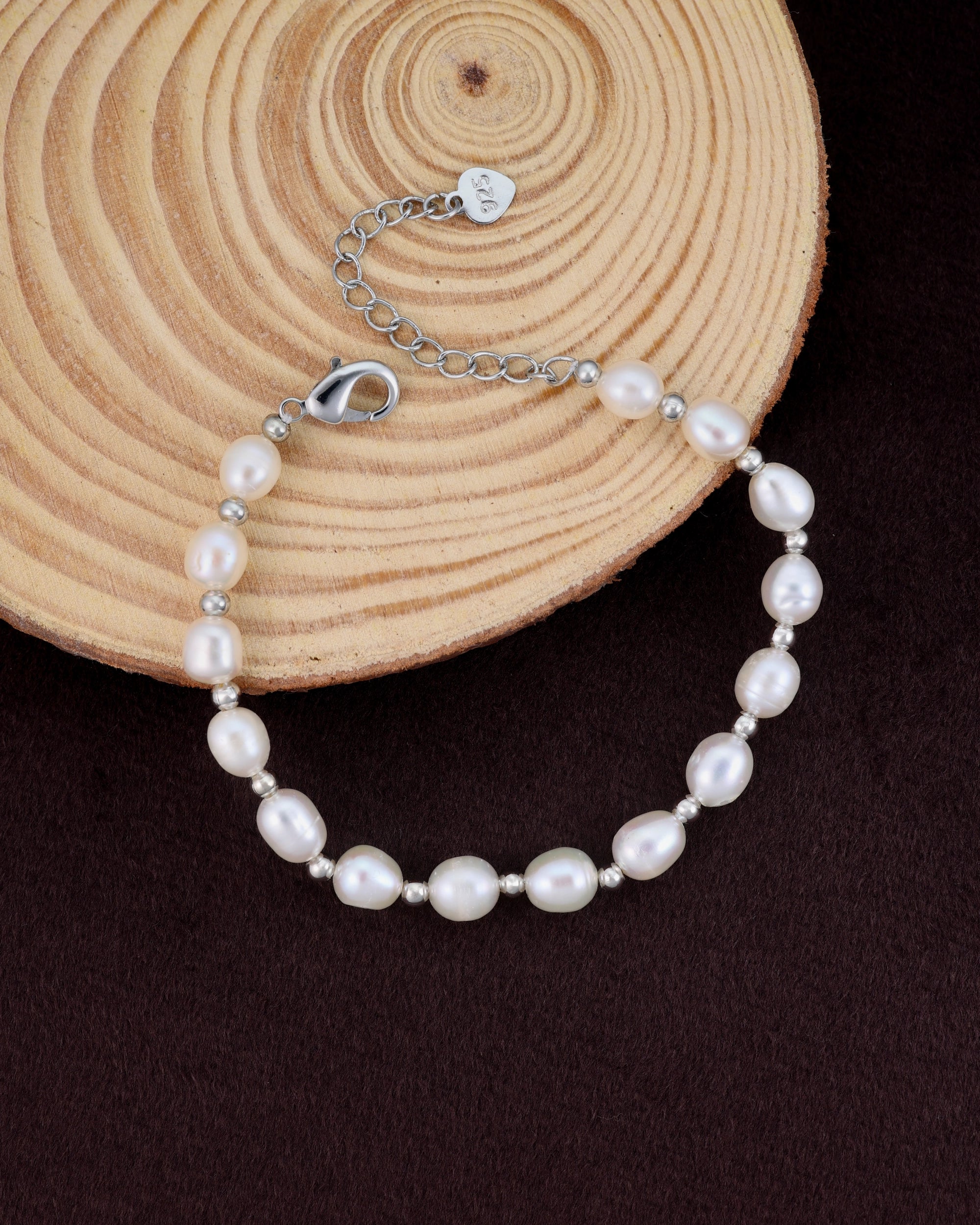 White Pearl in Platinum bracelet