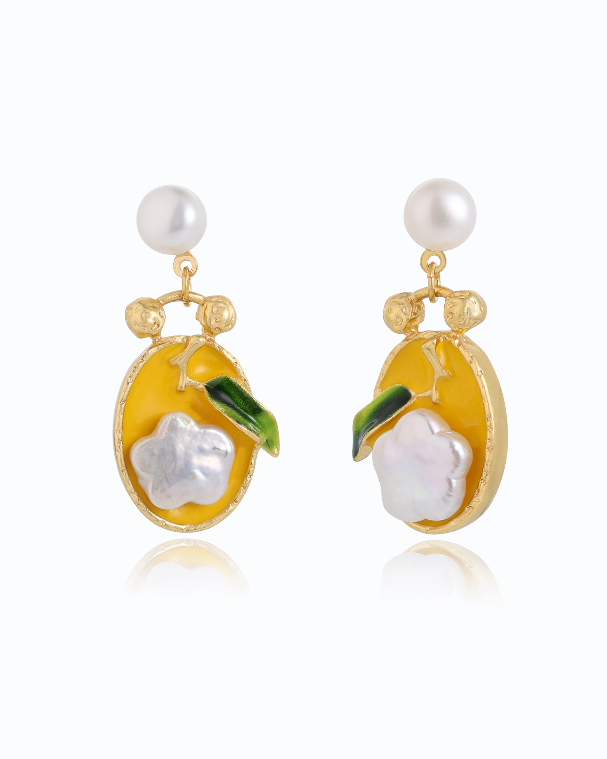 Flower MoP (Yellow) Freshwater Pearl Earrings – 18K Gold Plated